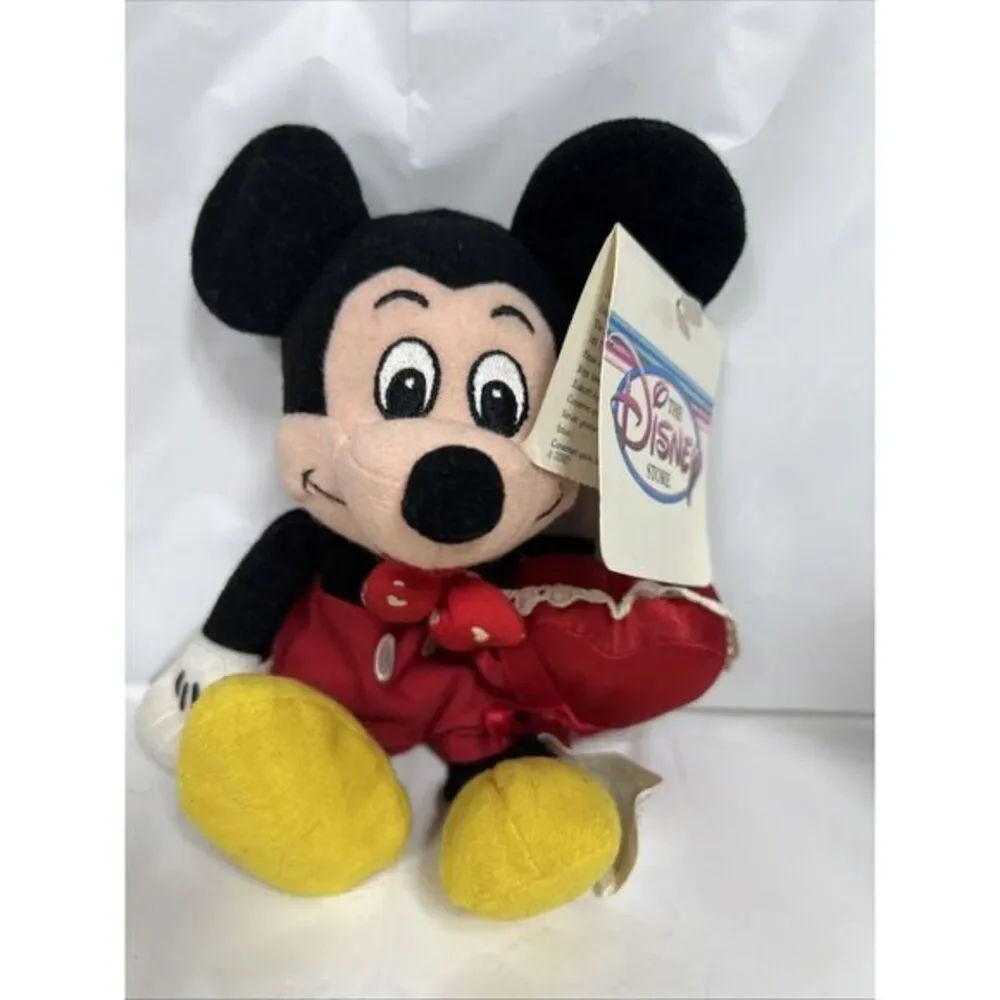 Disney Store Mickey Mouse Valentine Holding Heart Bean Bag Plush With Tag 8‎ in